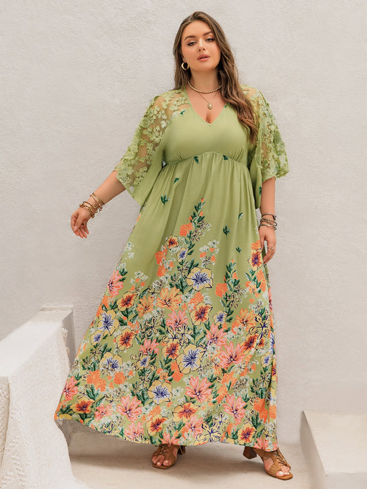 Plus Size Lace Detail Floral Half Sleeve Dress