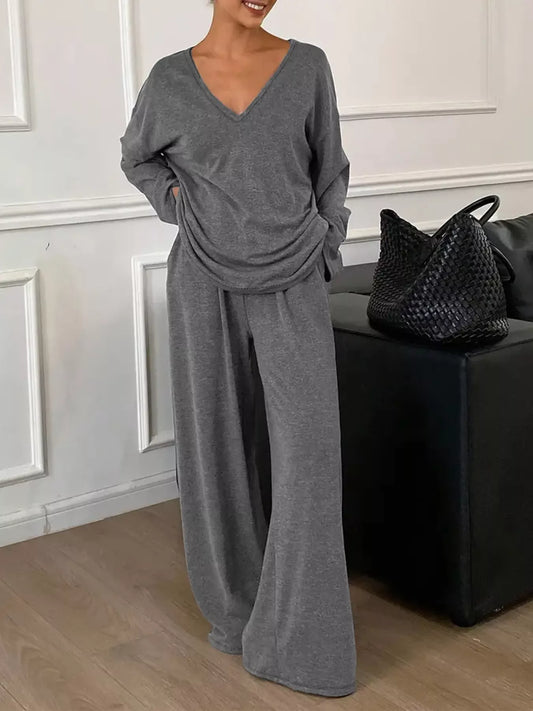 Plus Size Relaxed Fit V-Neck Top and Pants Set