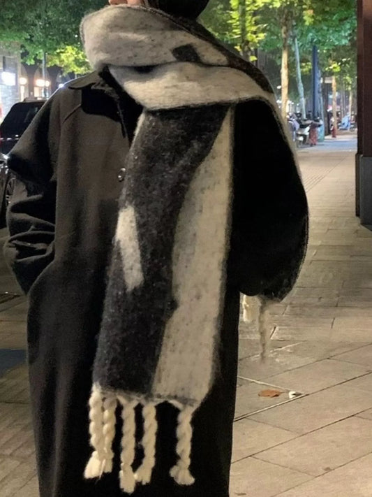 Oversized Chunky Knit Fringe Scarf